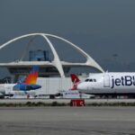 JetBlue повышает прогноз выручки на третий квартал после успешного лета