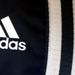 adidas повышает прогноз на весь год после сильных результатов третьего квартала