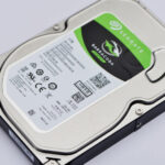 Отчет о доходах: Seagate демонстрирует сильные результаты за первый квартал, оптимистичен в отношении технологии HAMR