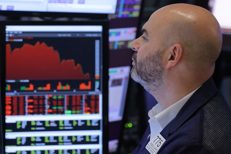 Рынок акций  Канады закрылся падением, S&P/TSX Composite снизился на 0,96%