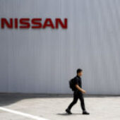 S&P понизило прогноз по рейтингу Nissan до негативного