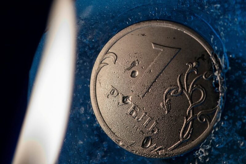 В ЦБ рассказали, при каких условиях возможен курс в 50 рублей за доллар