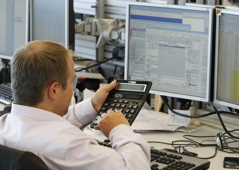 Рынок акций  РФ закрылся падением, Индекс МосБиржи (ММВБ) снизился на 1,00%