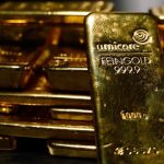 Цены на золото снижаются на фоне ослабления напряженности между США и Китаем