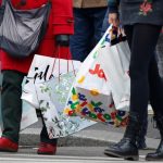 Розничные продажи в Канаде снизились в сентябре из-за слабости автосектора