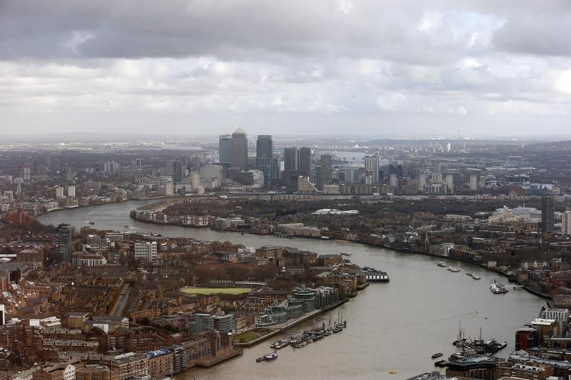 Бюджет Великобритании на фоне "самой тревожной обстановки за десятилетия"