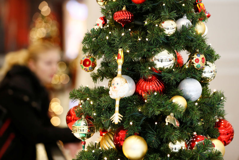 Праздничные траты американцев в этом году превысят рекордные  трлн