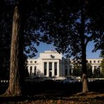 ФРС вряд ли снизит ставки в следующем году на фоне фискального стимула Трампа