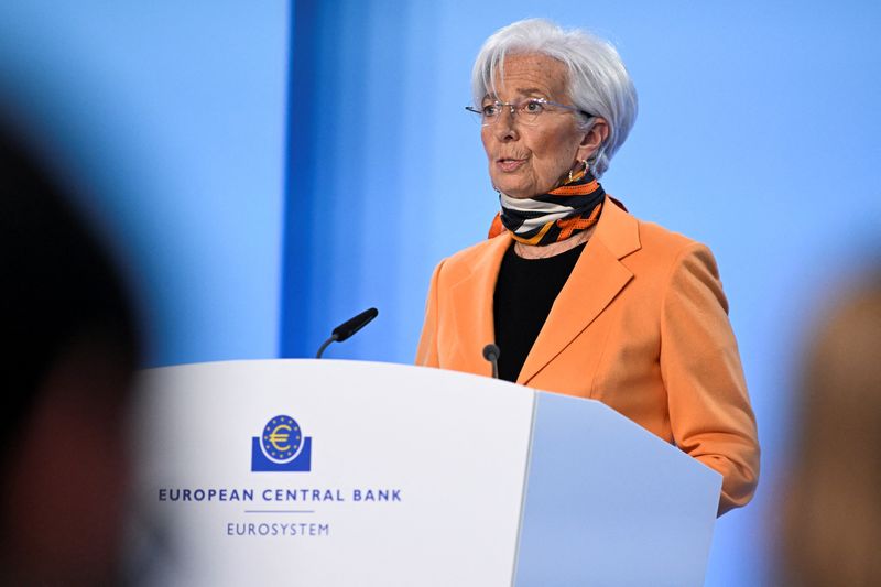 ЕЦБ становится более "ястребиным" под маской паузы?