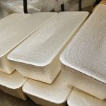 Серебро восстанавливается после рекордного за 5 лет обвала