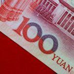 Юань превысил уровень 7 за доллар впервые с сентября 2024 года