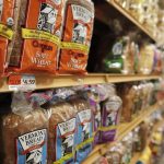 Американцы пессимистичнее о финансах несмотря на стабильную инфляцию