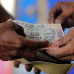 Костин предложил включить нуждающиеся в рупиях страны в расчеты России и Индии