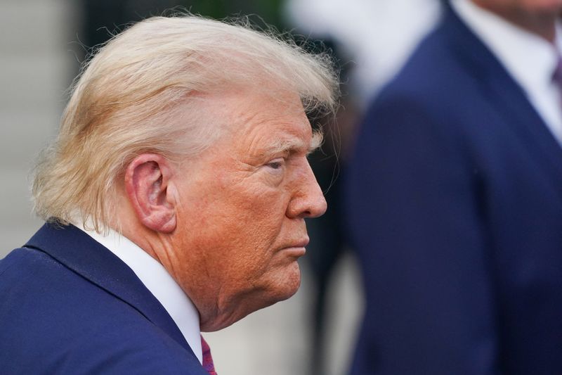 Трамп провел переговоры с президентом Колумбии Петро