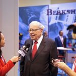 «Джинн выпущен из бутылки»: Уоррен Баффет сравнил угрозу ИИ с ядерным оружием