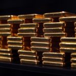 Центробанки купили 863 тонны золота в 2025 году