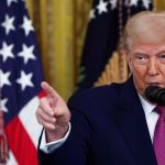 Трамп подписал указ о тарифах на страны, поставляющие нефть Кубе