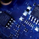 Полупроводниковая индустрия впервые достигнет $1 трлн благодаря буму ИИ