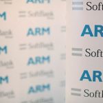 Акции Softbank упали на 7% после слабых результатов Arm