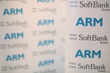 Акции Softbank упали на 7% после слабых результатов Arm