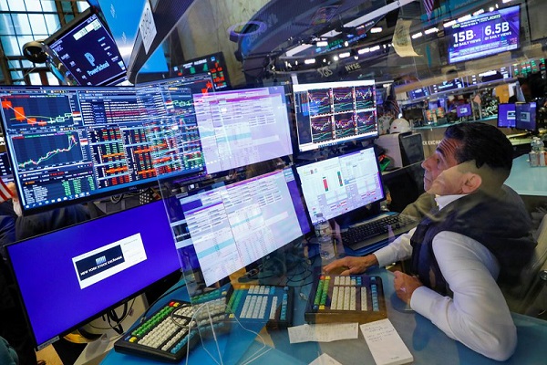 Большинство европейцев видят в росте госрасходов риск для финансов