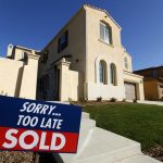 Ставка по 30-летней ипотеке в США упала ниже 6% впервые с 2022 года