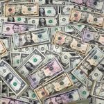 Мировой долг достиг рекордных $348 трлн в 2025 году