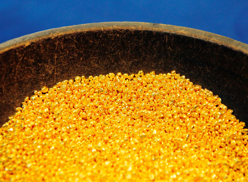 Цены на золото выросли до  тыс, серебро взлетело после волатильной недели