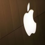 Apple рассматривается как "анти-ИИ" убежище, считает MoffettNathanson