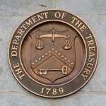 Китайские власти призвали банки сократить вложения в госдолг США