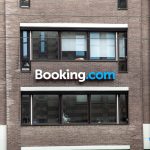 Booking и Expedia под давлением из-за ИИ-агентов — Bernstein