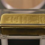 Цены на золото падают на фоне иранского кризиса