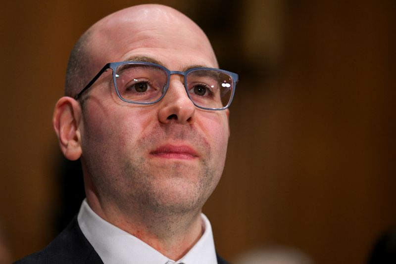 Миран из ФРС поддерживает снижение ставок несмотря на волатильность