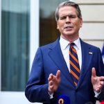 Бессент: программа США по страхованию судов в Ормузе скоро начнется