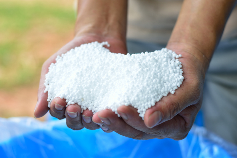 Производители удобрений в Индии начинают сокращать объемы производства