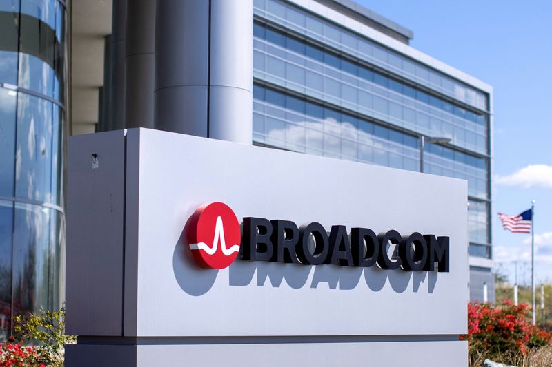 Акции Broadcom выросли на фоне долгосрочных контрактов с Google