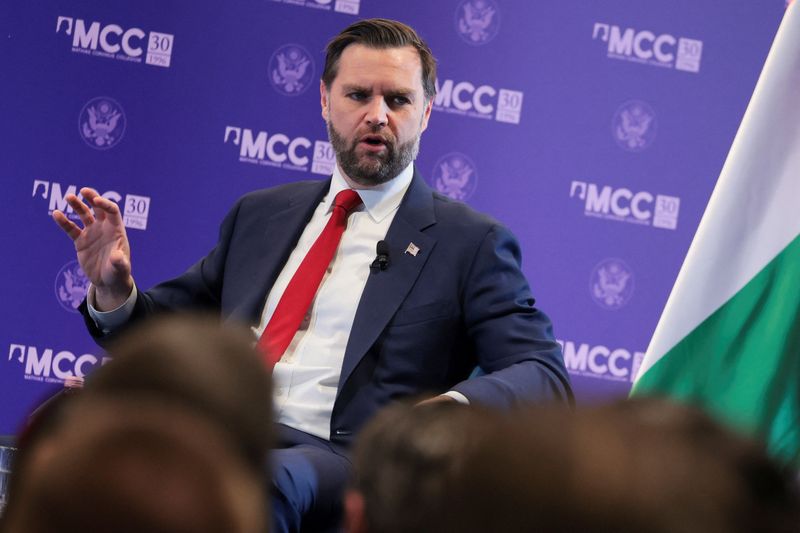 Вэнс прокомментировал путаницу с перемирием с Ираном перед переговорами